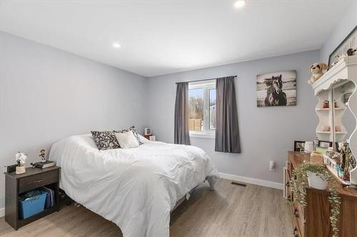 77 Amberfield Dr, Mitchell, MB 