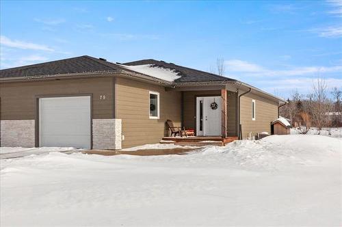 79 Amberfield Dr, Mitchell, MB 