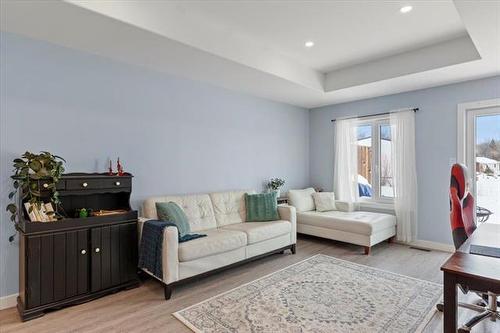 79 Amberfield Dr, Mitchell, MB 