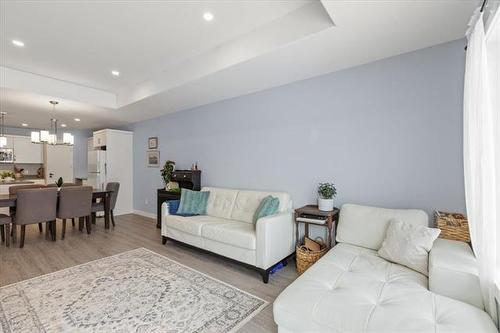 79 Amberfield Dr, Mitchell, MB 