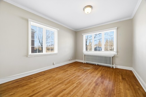 Chambre à coucher - 1556 Ch. De Dunkirk, Mont-Royal, QC - Indoor Photo Showing Other Room