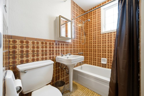 Salle de bains - 1556 Ch. De Dunkirk, Mont-Royal, QC - Indoor Photo Showing Bathroom