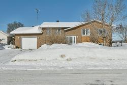 56 Rue Picard  L'Épiphanie, QC J5X 2P9