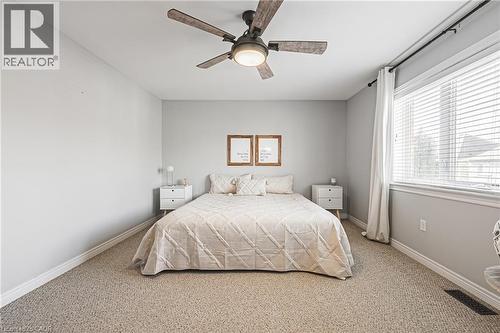 8 Matteo Trail, Hamilton, ON - Indoor Photo Showing Bedroom
