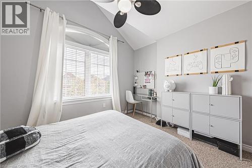 8 Matteo Trail, Hamilton, ON - Indoor Photo Showing Bedroom