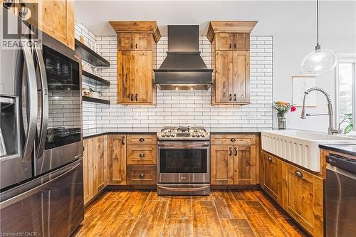 8 Matteo Trail, Hamilton, ON - Indoor Photo Showing Kitchen With Stainless Steel Kitchen With Upgraded Kitchen