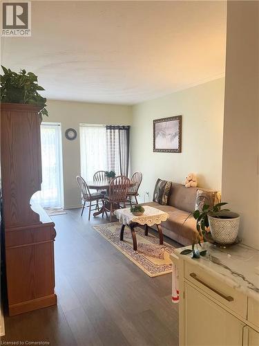 10 WOODMAN Drive S Unit# 101  Hamilton, ON L8K 4E1