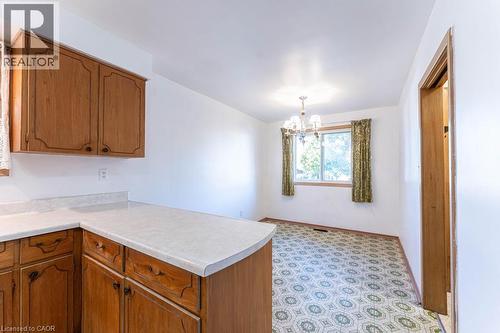 69 Buckingham Drive, Hamilton, ON - Indoor Photo Showing Kitchen