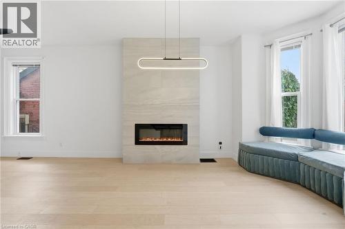 200 East Avenue N, Hamilton, ON - Indoor Photo Showing Living Room With Fireplace