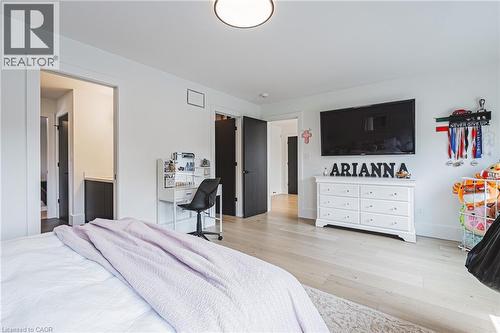 135 Eleanor Avenue, Hamilton, ON - Indoor Photo Showing Bedroom