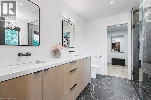 135 Eleanor Avenue, Hamilton, ON - Indoor Photo Showing Bathroom
