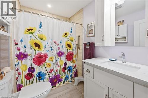 34 Cardinal Mindszenty Boulevard, Hamilton, ON - Indoor Photo Showing Bathroom