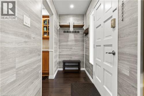 50 Gledhill Crescent, Hamilton, ON - Indoor Photo Showing Other Room