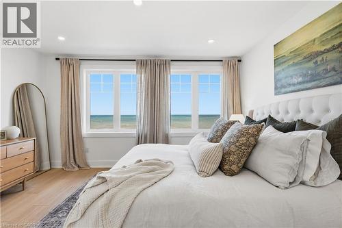 337 Beach Boulevard Unit# 7, Hamilton, ON - Indoor Photo Showing Bedroom