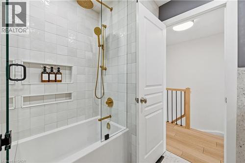 337 Beach Boulevard Unit# 7, Hamilton, ON - Indoor Photo Showing Bathroom