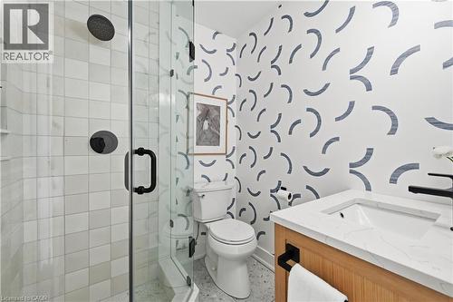 337 Beach Boulevard Unit# 7, Hamilton, ON - Indoor Photo Showing Bathroom