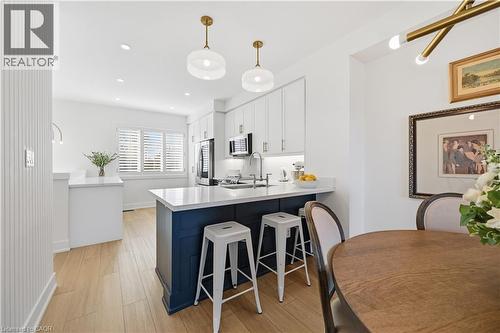 337 Beach Boulevard Unit# 7, Hamilton, ON - Indoor Photo Showing Dining Room