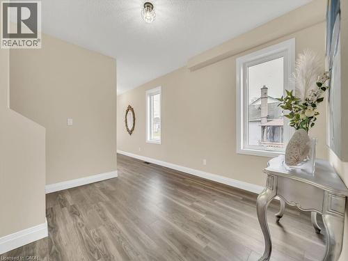 256 W King Street, Ingersoll, ON - Indoor Photo Showing Other Room