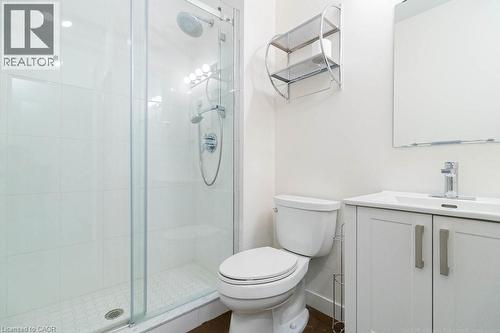 66 Bay Street S Unit# 613, Hamilton, ON - Indoor Photo Showing Bathroom