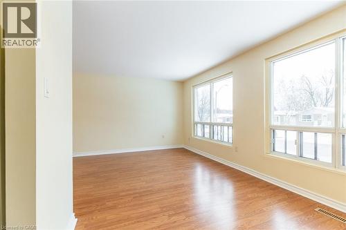 16 Garrow Drive, Hamilton, ON - Indoor Photo Showing Other Room