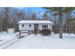 7 Somerset DR  Hanwell, NB E3C 1M8