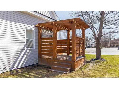 11 Elizabeth St, Saint Stephen, NB 