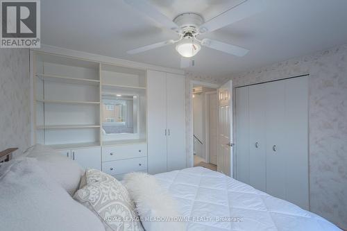 40 Joycelyn Drive, Mississauga, ON - Indoor Photo Showing Bedroom