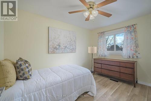 40 Joycelyn Drive, Mississauga, ON - Indoor Photo Showing Bedroom