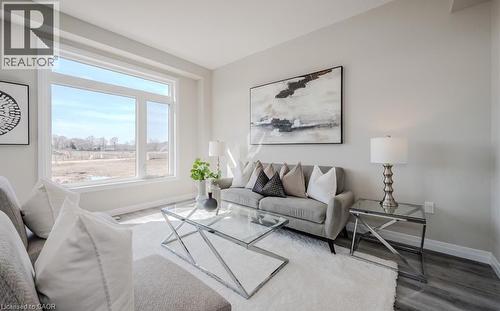66 Ayr Meadows Crescent, Ayr, ON - Indoor Photo Showing Living Room