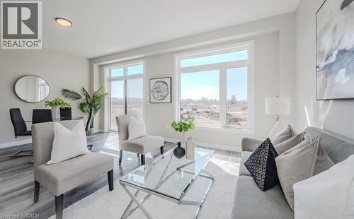66 Ayr Meadows Crescent, Ayr, ON - Indoor Photo Showing Living Room