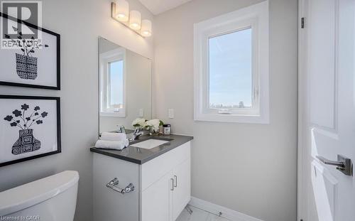 66 Ayr Meadows Crescent, Ayr, ON - Indoor Photo Showing Bathroom