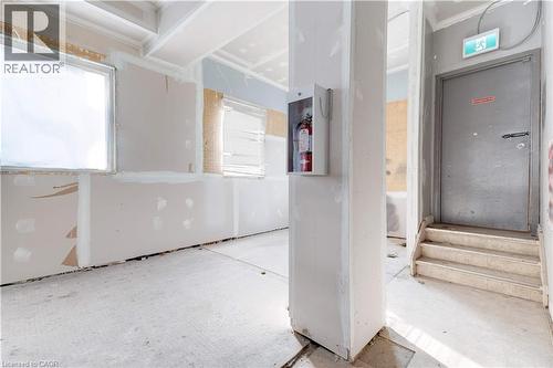 90 John Street S, Hamilton, ON 