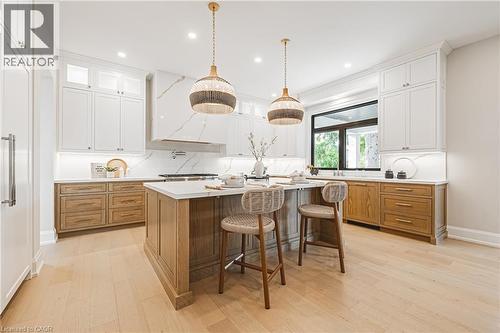 362 Harmony Hall Drive, Ancaster, ON - Indoor Photo Showing Kitchen With Upgraded Kitchen