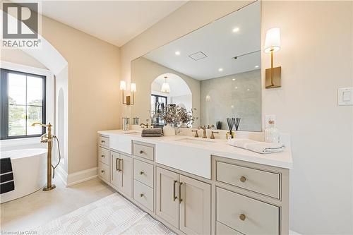 362 Harmony Hall Drive, Ancaster, ON - Indoor Photo Showing Bathroom