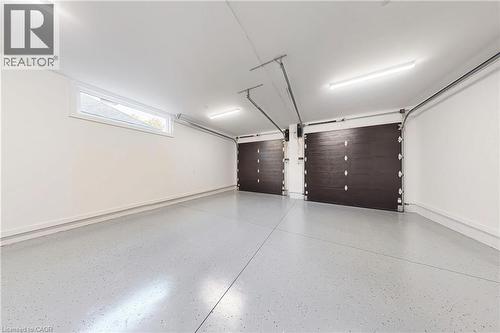 362 Harmony Hall Drive, Ancaster, ON - Indoor Photo Showing Garage