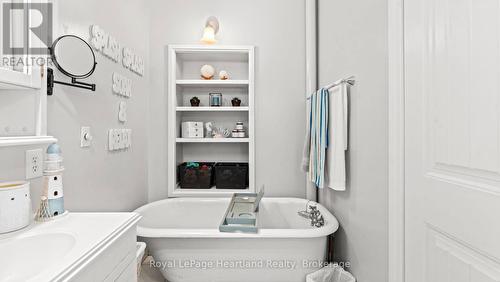 162 Wellington Street S, Goderich (Goderich (Town)), ON - Indoor Photo Showing Bathroom