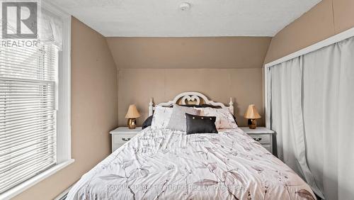 162 Wellington Street S, Goderich (Goderich (Town)), ON - Indoor Photo Showing Bedroom