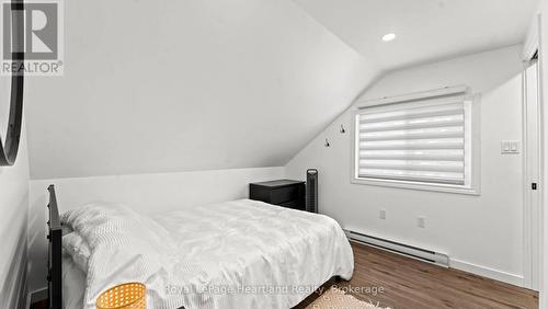 162 Wellington Street S, Goderich (Goderich (Town)), ON - Indoor Photo Showing Bedroom