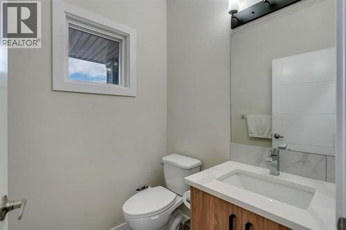 1222 Westmount Drive, Strathmore, AB - Indoor Photo Showing Bathroom