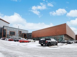 90-7250 Keele Street  Vaughan, ON L4K 1Z8