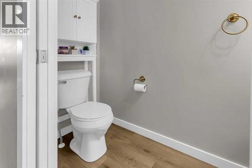 142 Red Embers Gate Ne, Calgary, AB - Indoor Photo Showing Bathroom