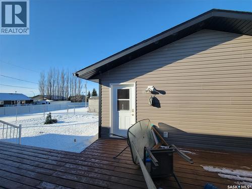 11 & 12 Mirror Place, Macklin, SK 