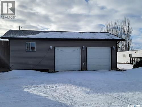 11 & 12 Mirror Place, Macklin, SK 