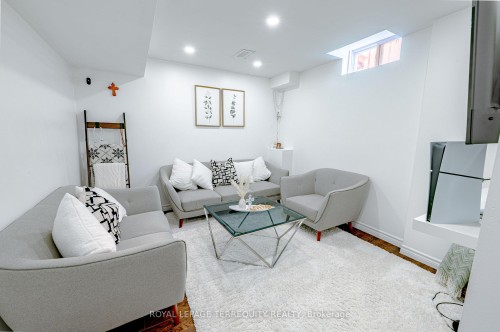 44 Iceberg Trail, Brampton, ON - Indoor