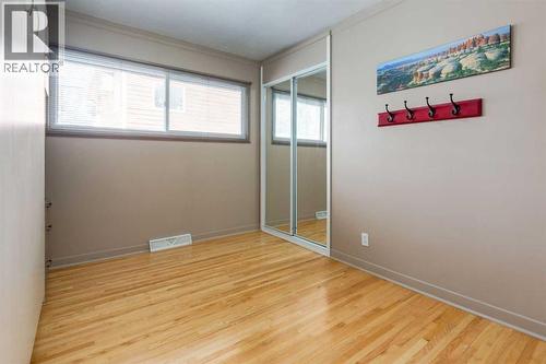 55 Heston Street Nw, Calgary, AB - Indoor Photo Showing Other Room