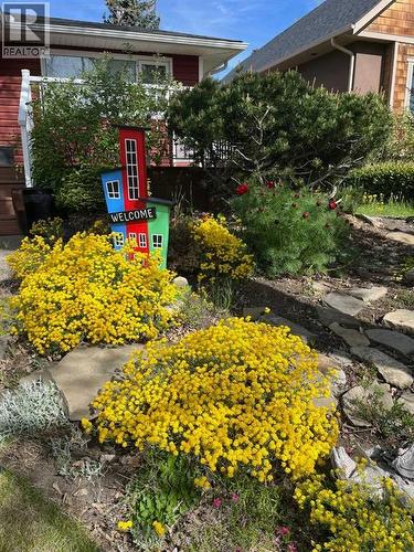 55 Heston Street Nw, Calgary, AB - Outdoor