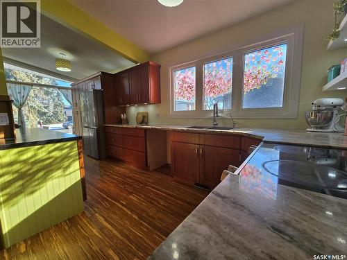 531 Scott Street, Weyburn, SK - Indoor Photo Showing Kitchen
