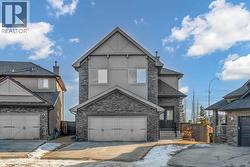 113 Aspen Stone Place SW  Calgary, AB T3H 0H4