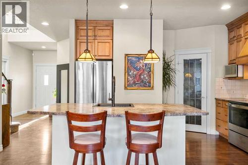90 Discovery Ridge Gardens Sw, Calgary, AB - Indoor Photo Showing Kitchen