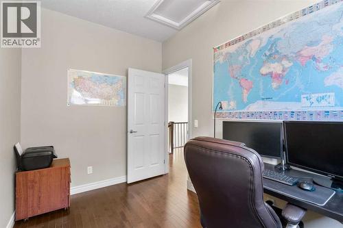 90 Discovery Ridge Gardens Sw, Calgary, AB - Indoor Photo Showing Office